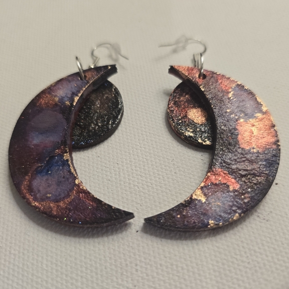 HANDCRAFTED Wood Crecent Moon Pierced Earrings HANDPAINTED ARTISAN Jewelry - Picture 4 of 16